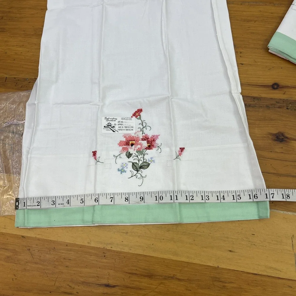 Pair of Pillowcases with embroidered flowers,‎ White with Pink Flowers 18x28